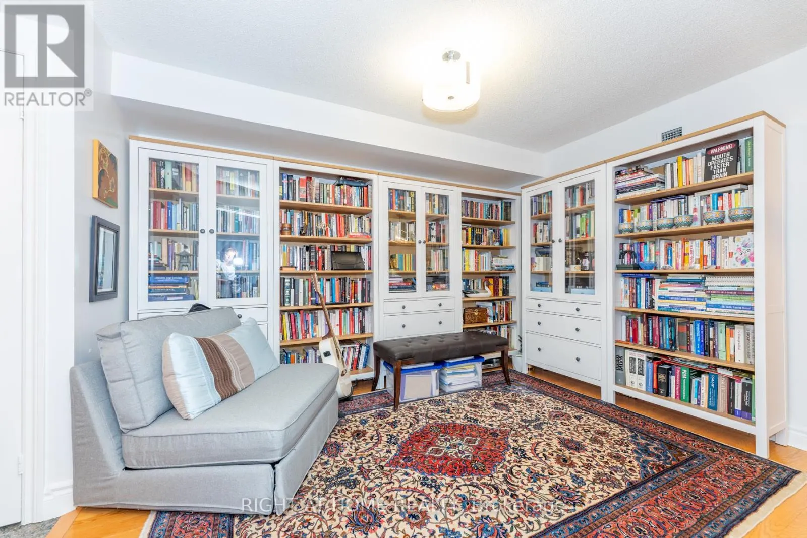 813 - 123 EGLINTON AVENUE E