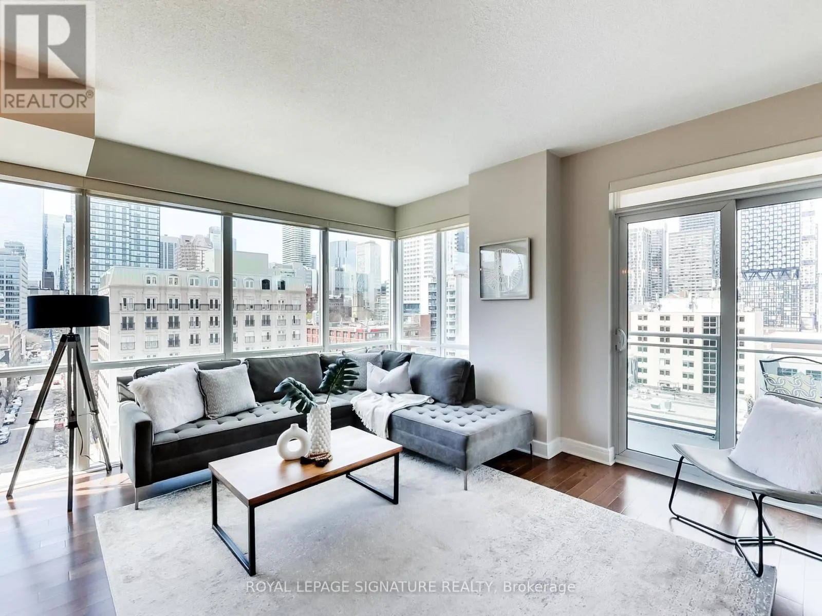 905 - 116 GEORGE STREET
