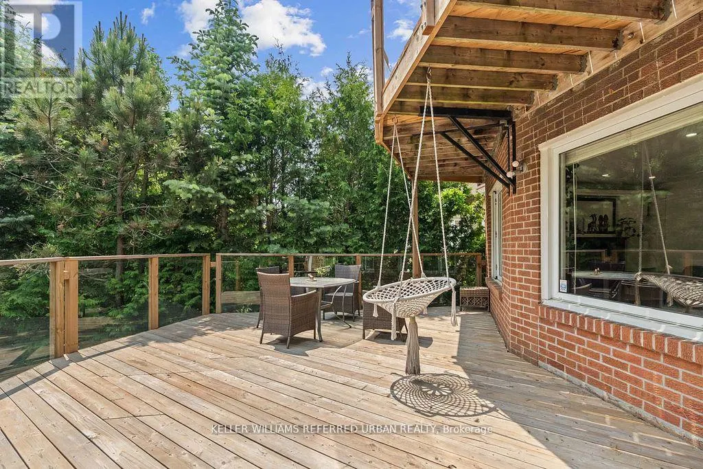 4 SADDLETREE DRIVE
