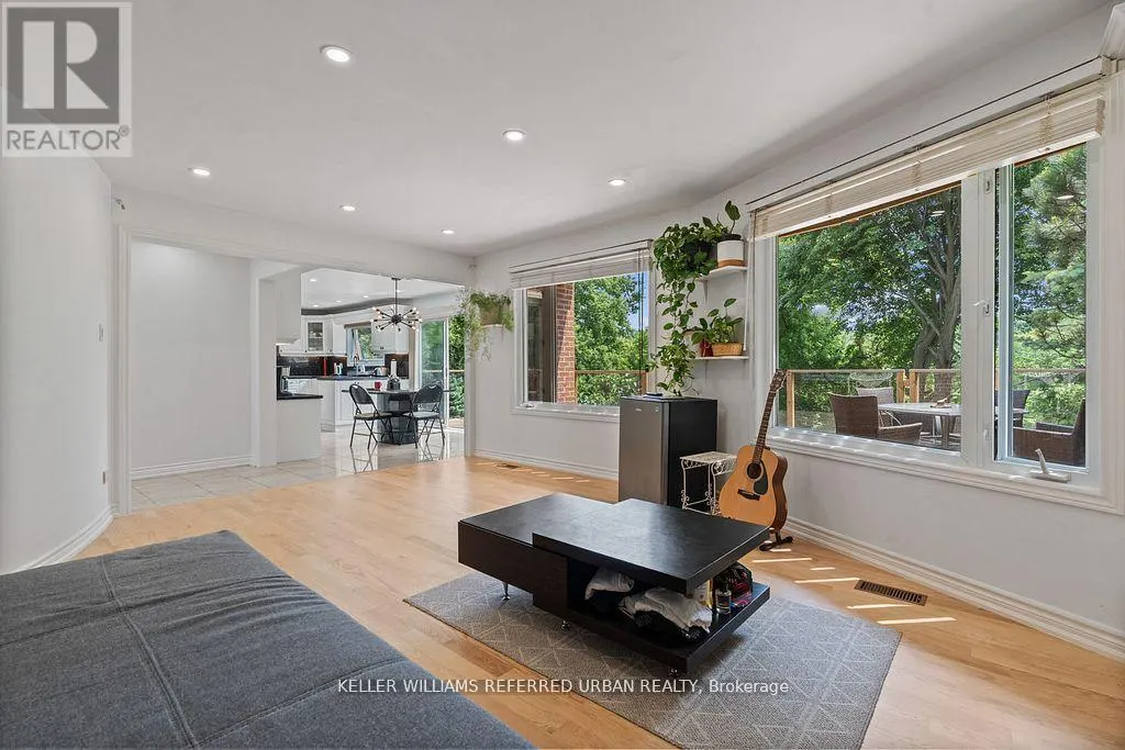 4 SADDLETREE DRIVE