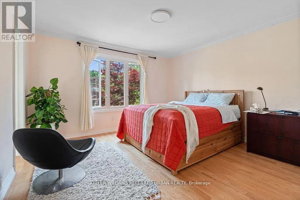 4 SADDLETREE DRIVE