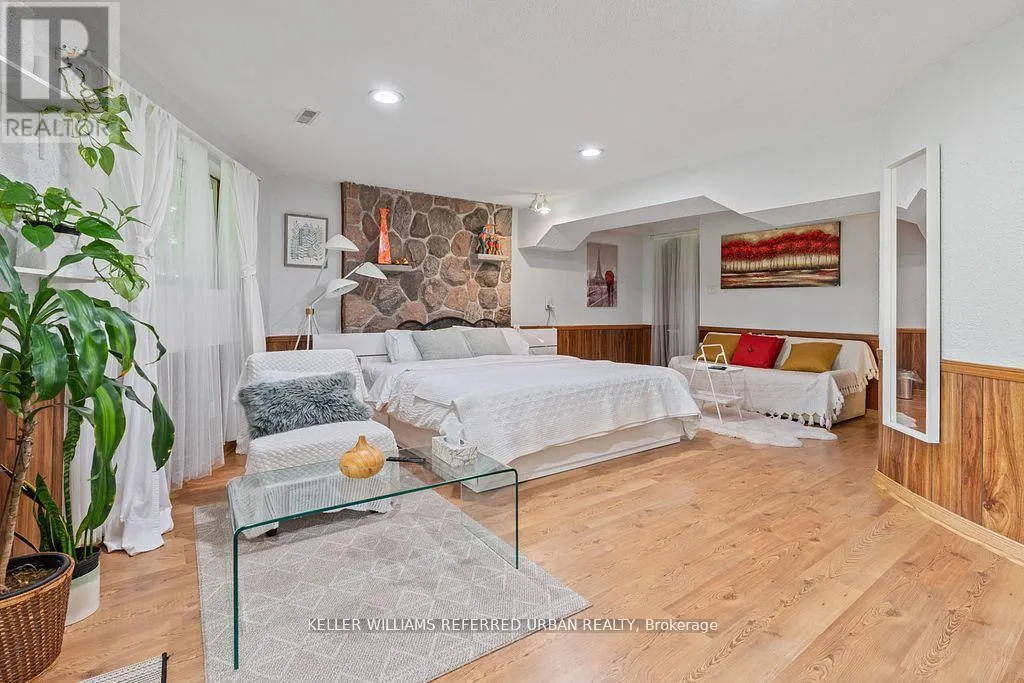 4 SADDLETREE DRIVE