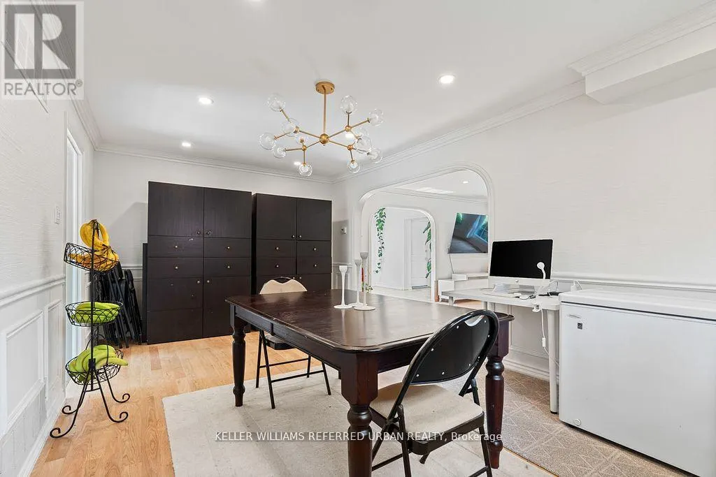 4 SADDLETREE DRIVE