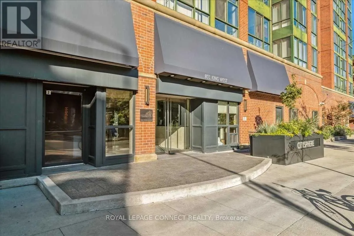 PH01 - 801 KING STREET W