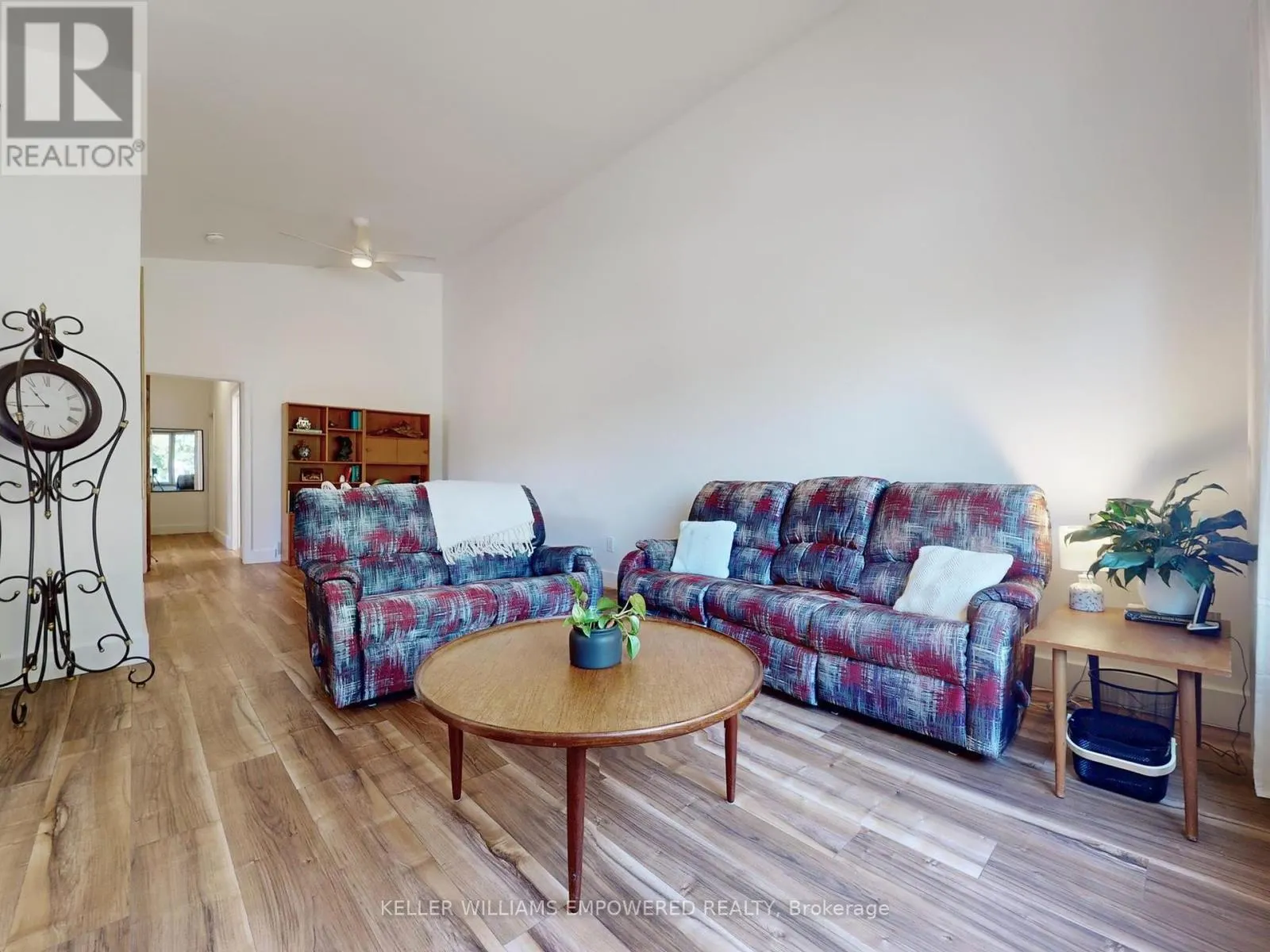 73 NORTHEY DRIVE