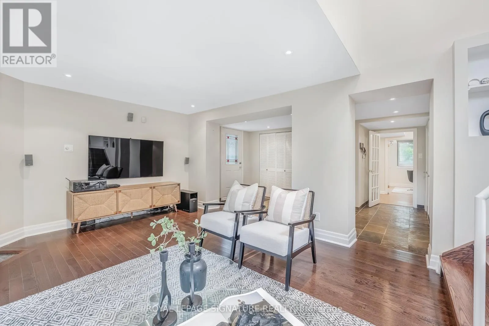 16 REVCOE DRIVE