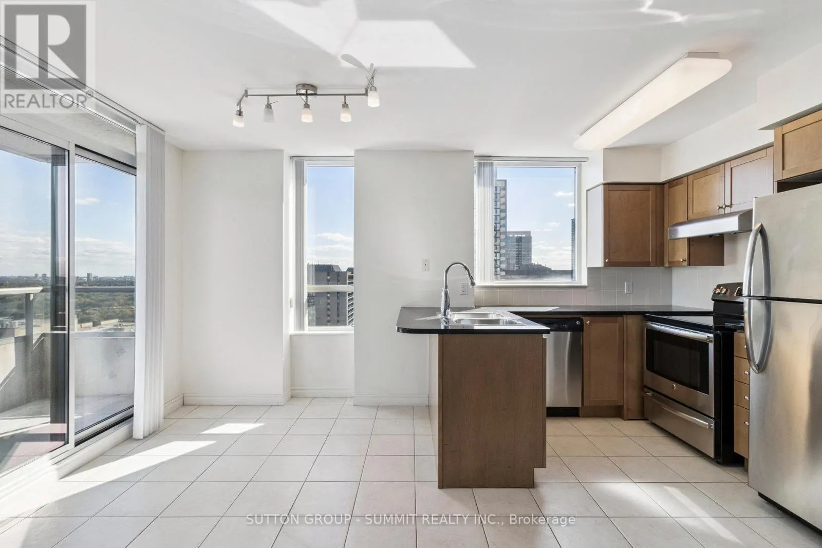 #3208 - 18 SPRING GARDEN AVENUE