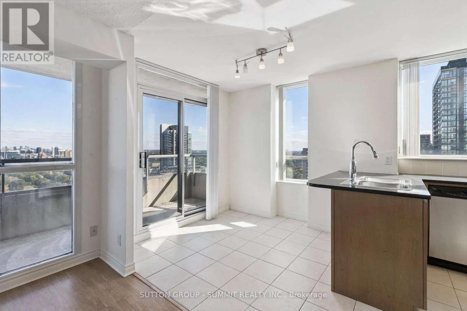 #3208 - 18 SPRING GARDEN AVENUE