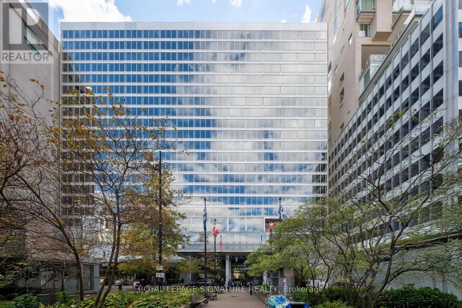 1201 - 110 BLOOR STREET W