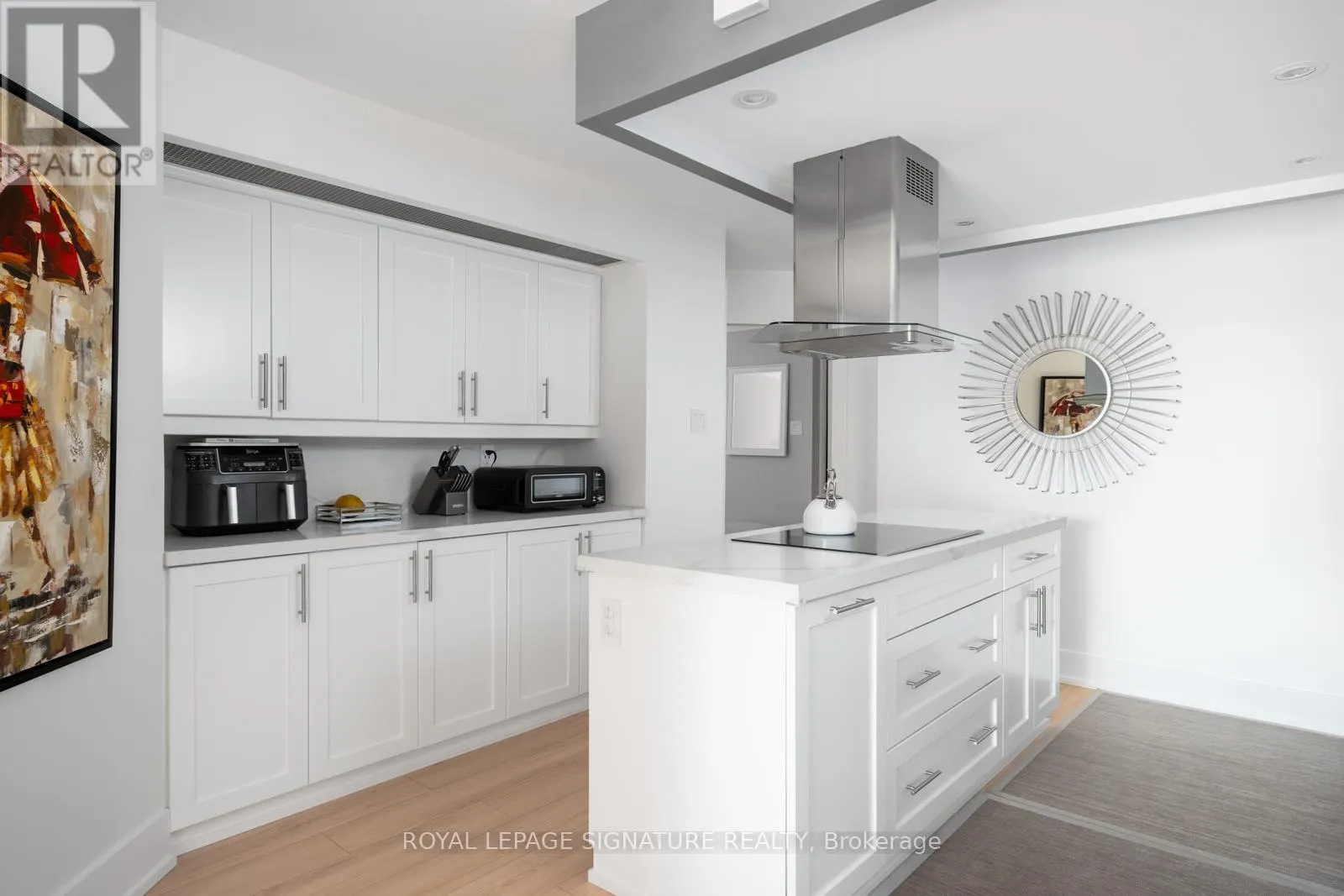 1201 - 110 BLOOR STREET W
