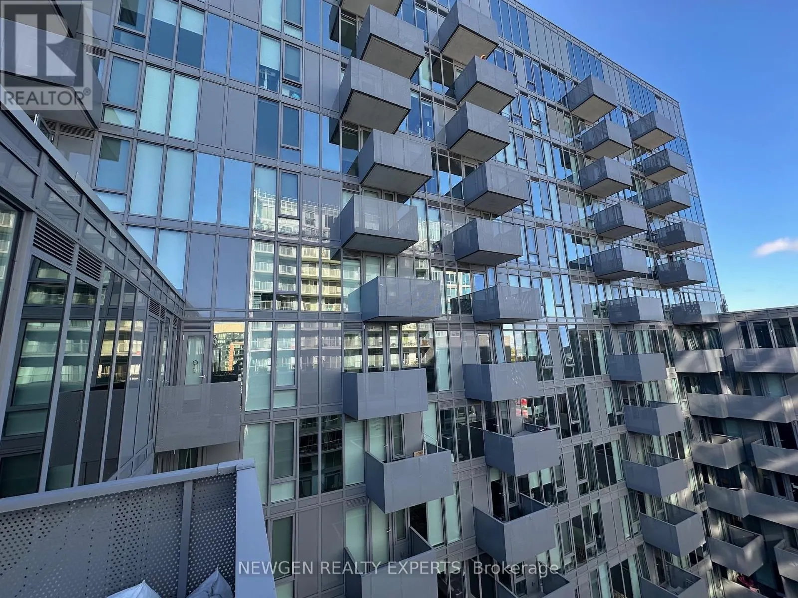 702 - 38 MONTE KWINTER COURT