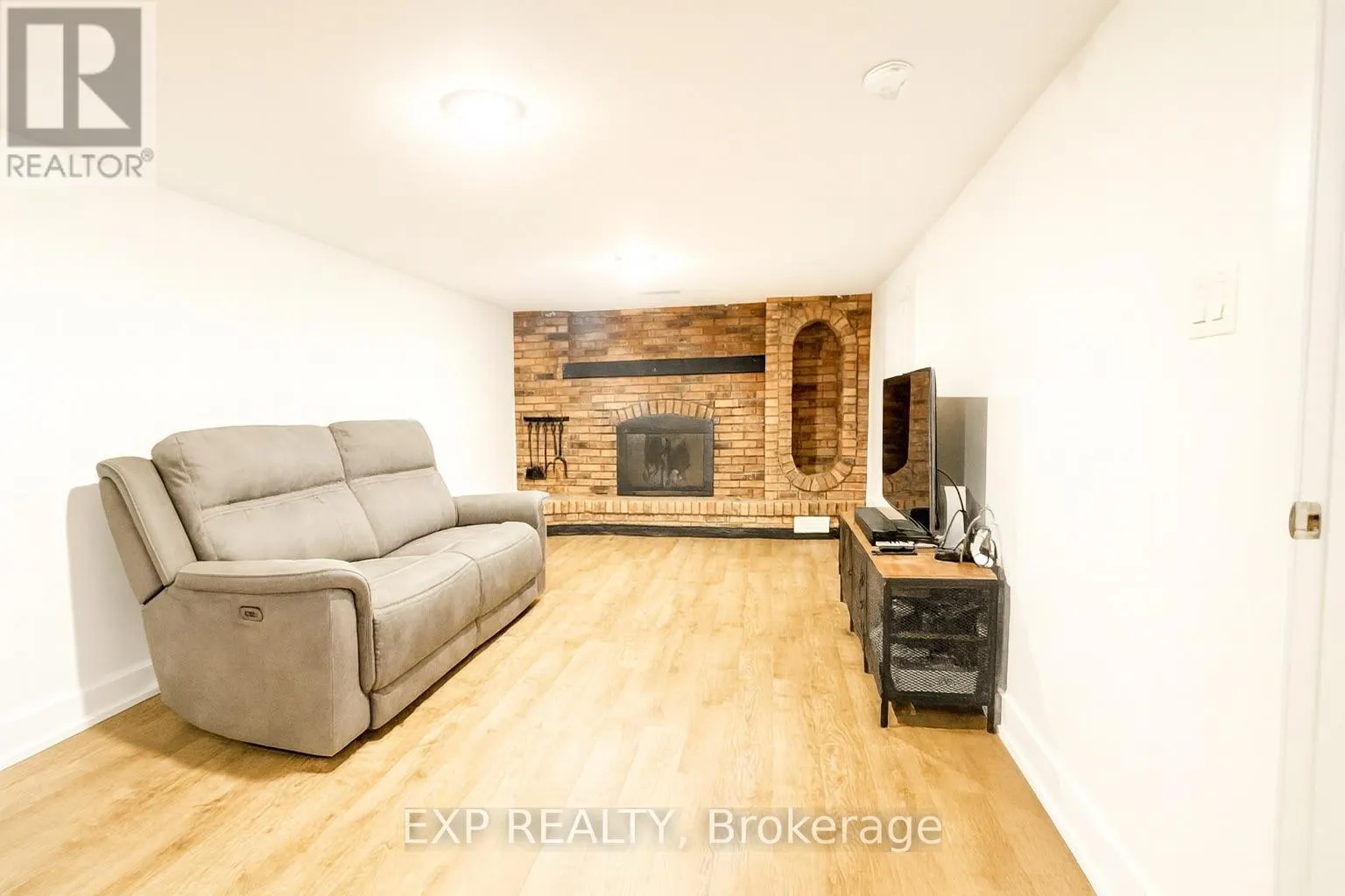 65 ANNDALE DRIVE