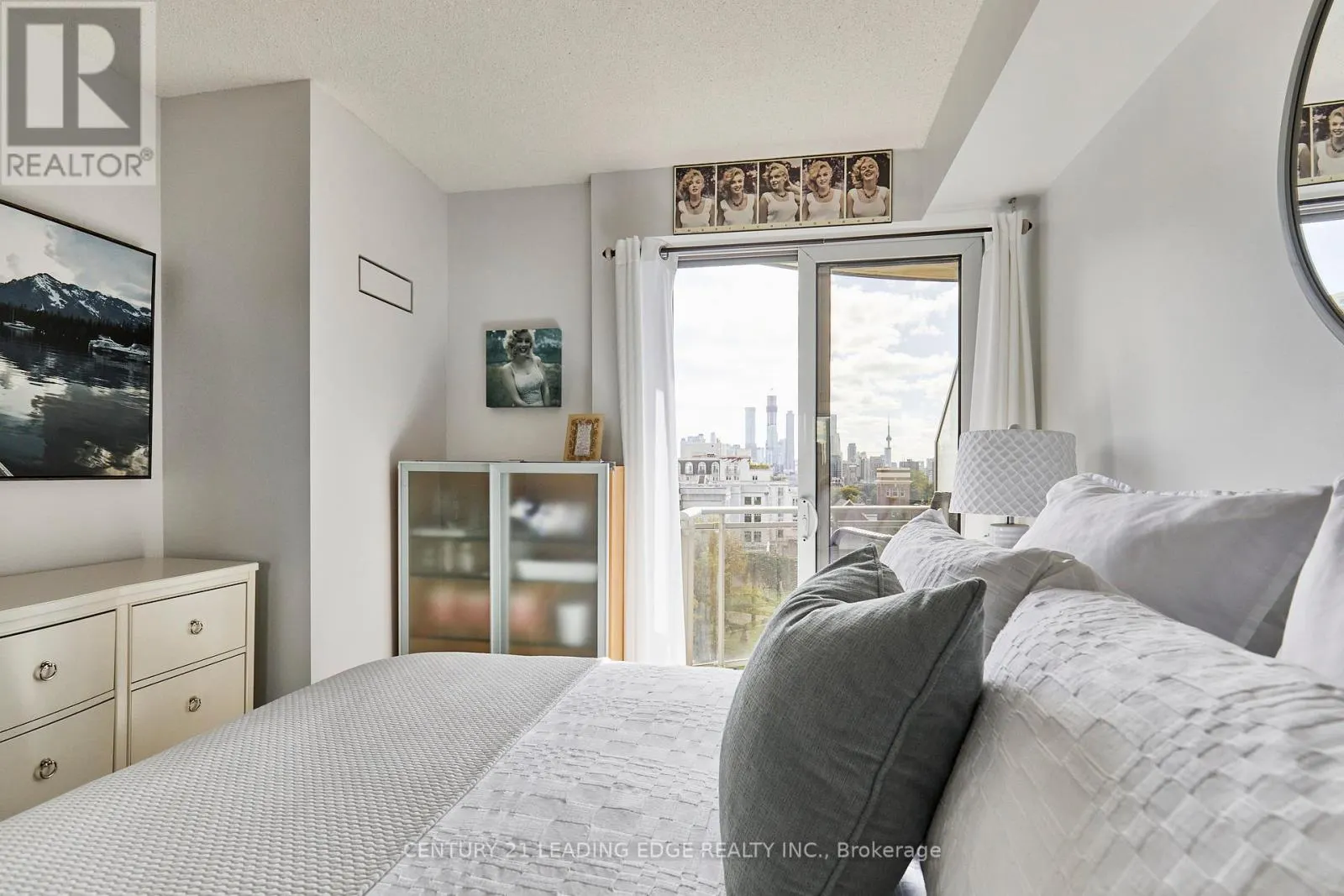 703 - 1430 YONGE STREET