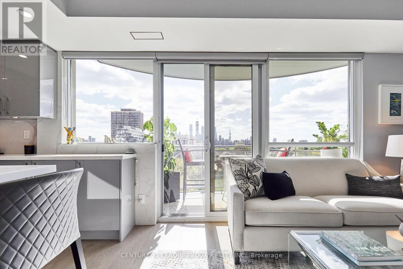 703 - 1430 YONGE STREET