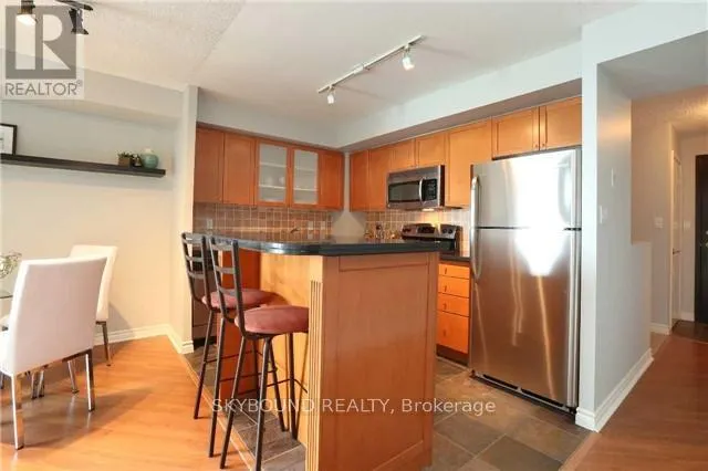 701 - 410 QUEENS QUAY W