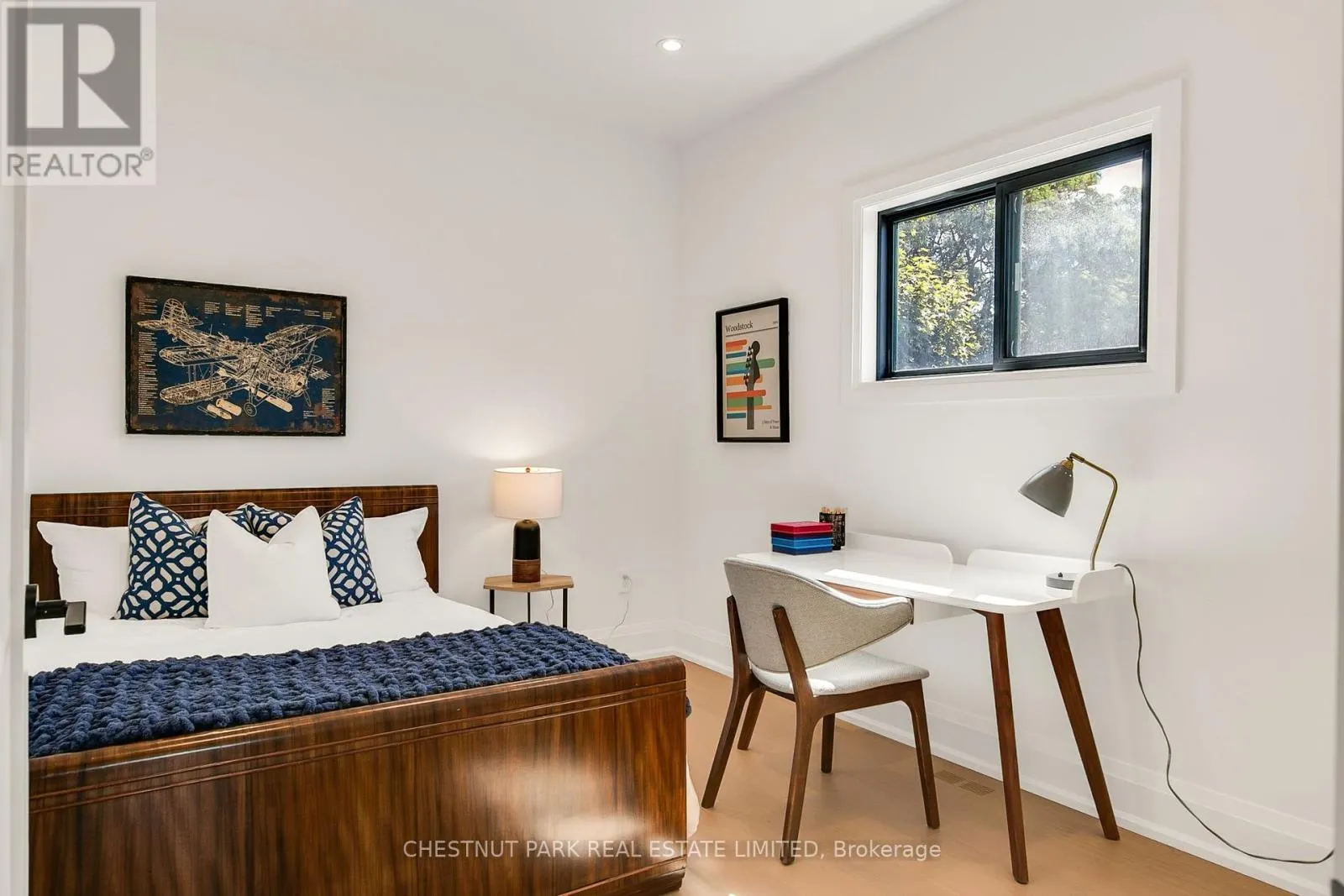 1031 SPADINA ROAD