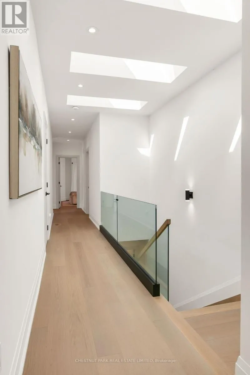 1031 SPADINA ROAD
