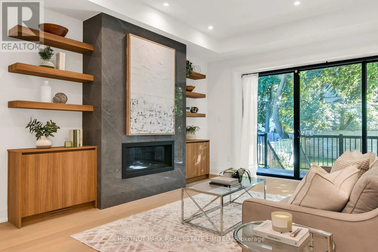 1031 SPADINA ROAD