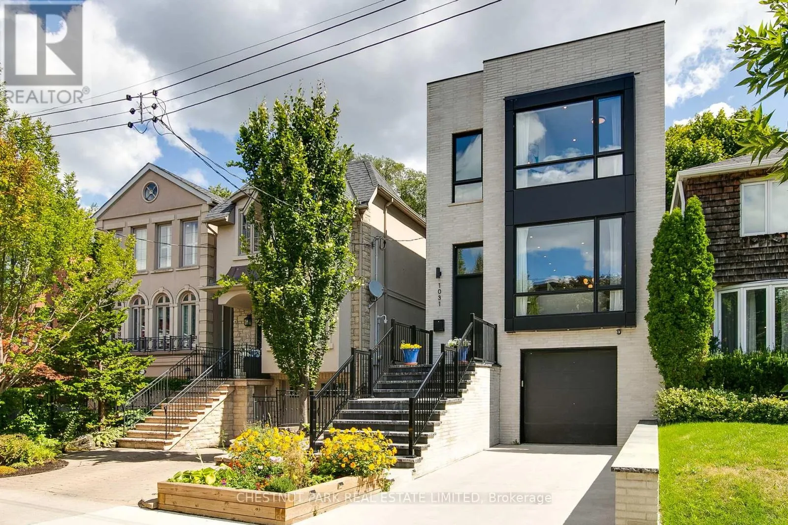 1031 SPADINA ROAD
