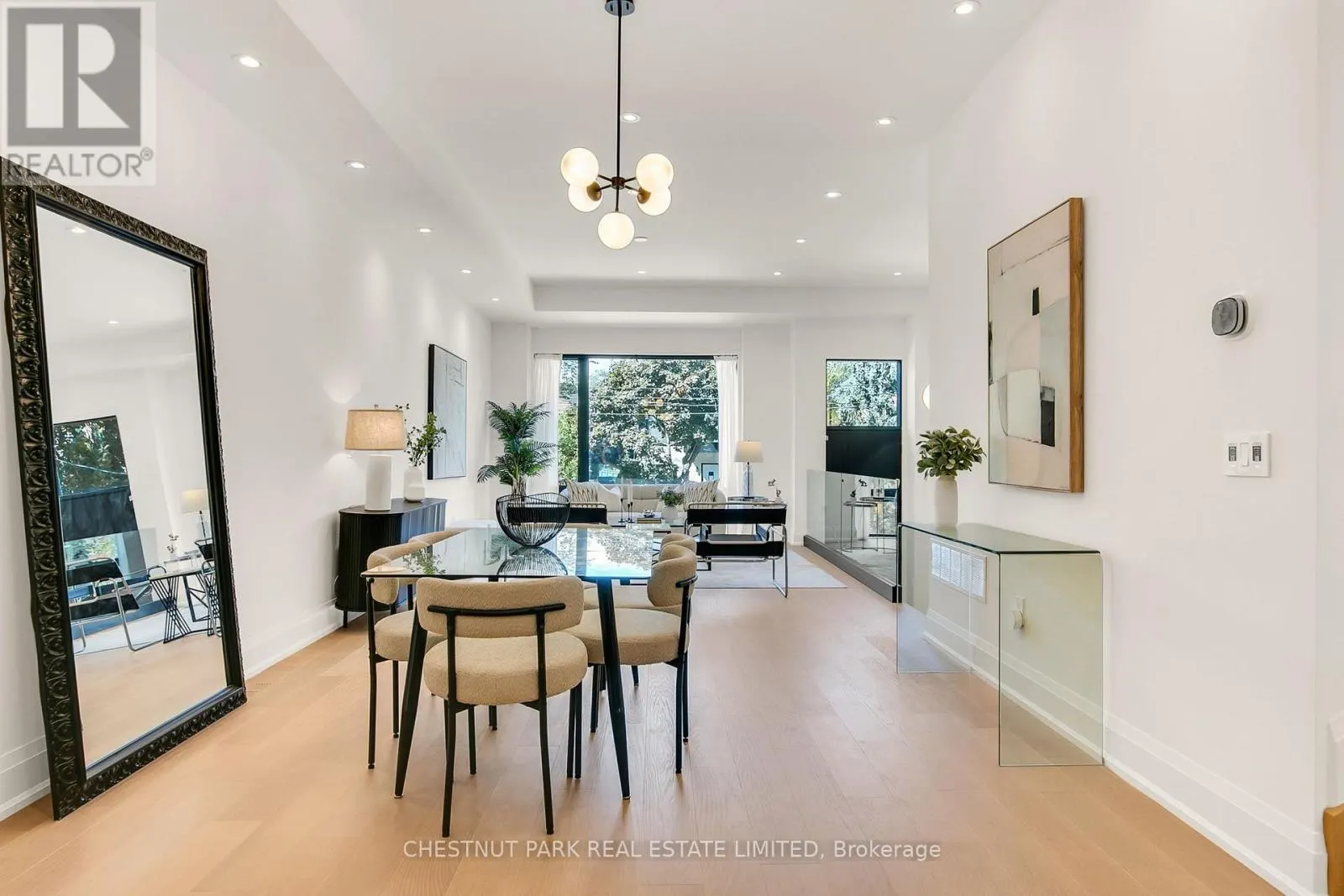 1031 SPADINA ROAD