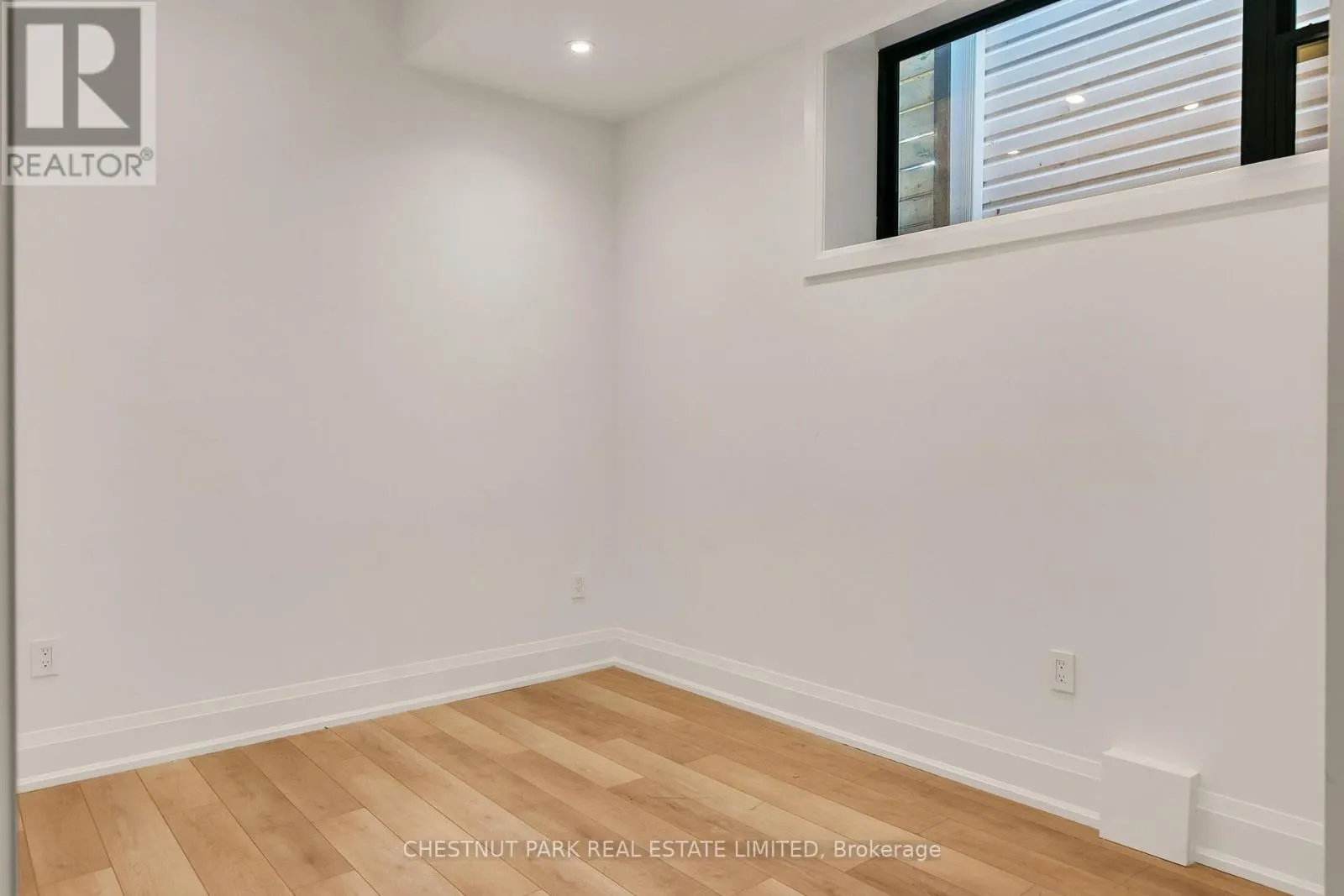 1031 SPADINA ROAD