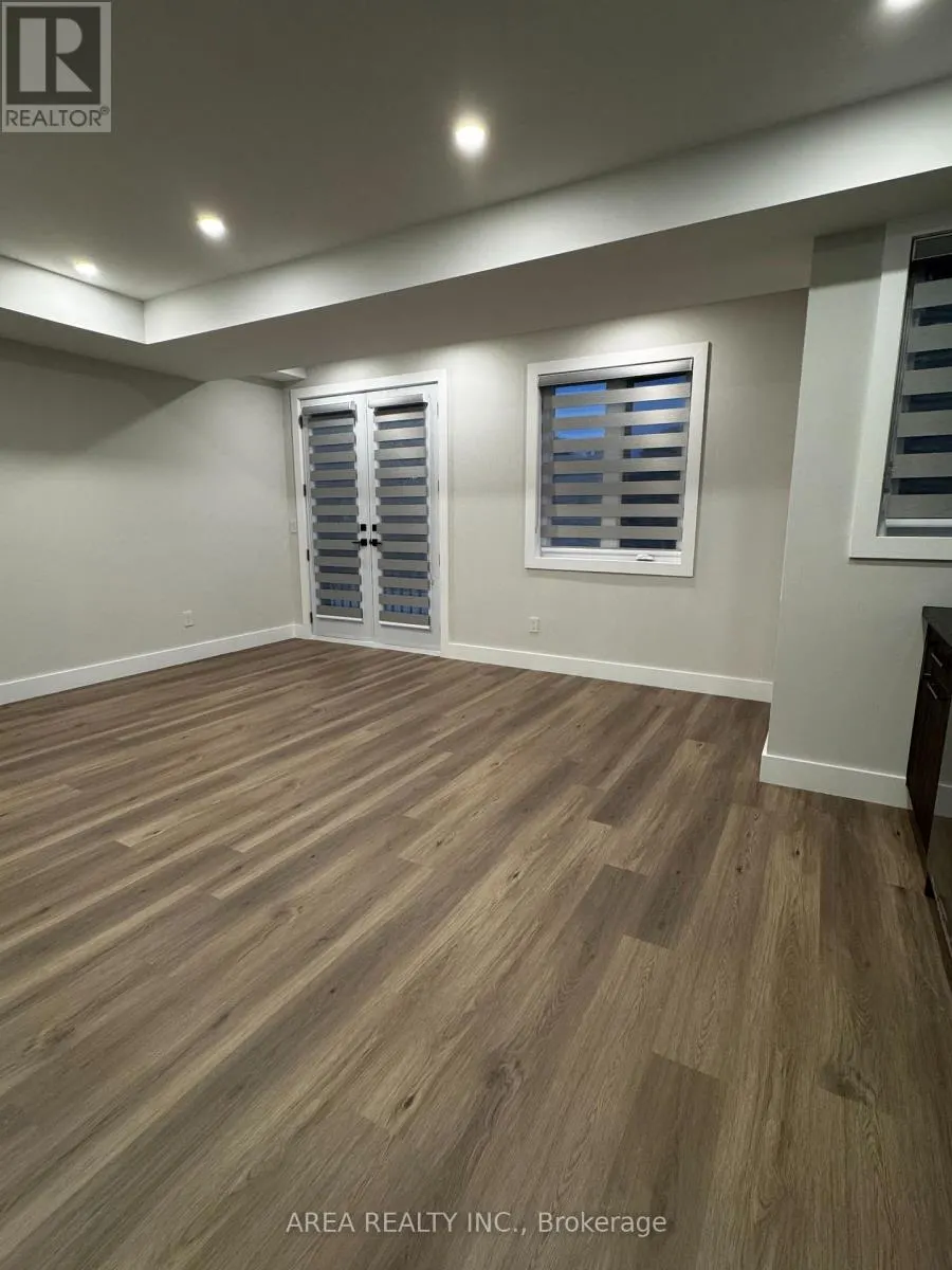 UPPER - 501 NORTHCLIFFE BOULEVARD