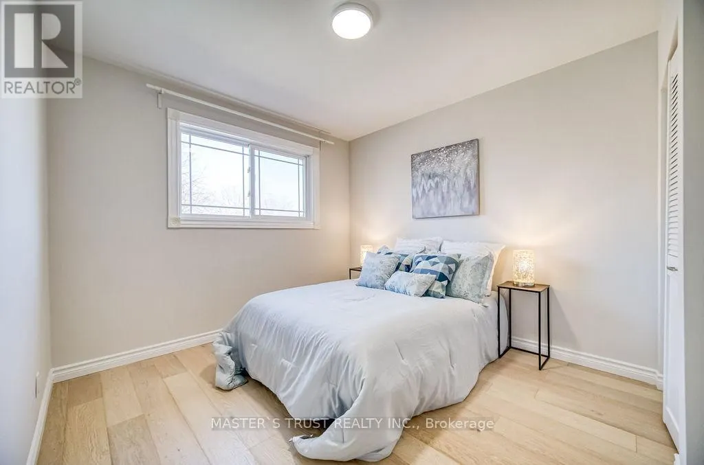 14 HOUSTON CRESCENT