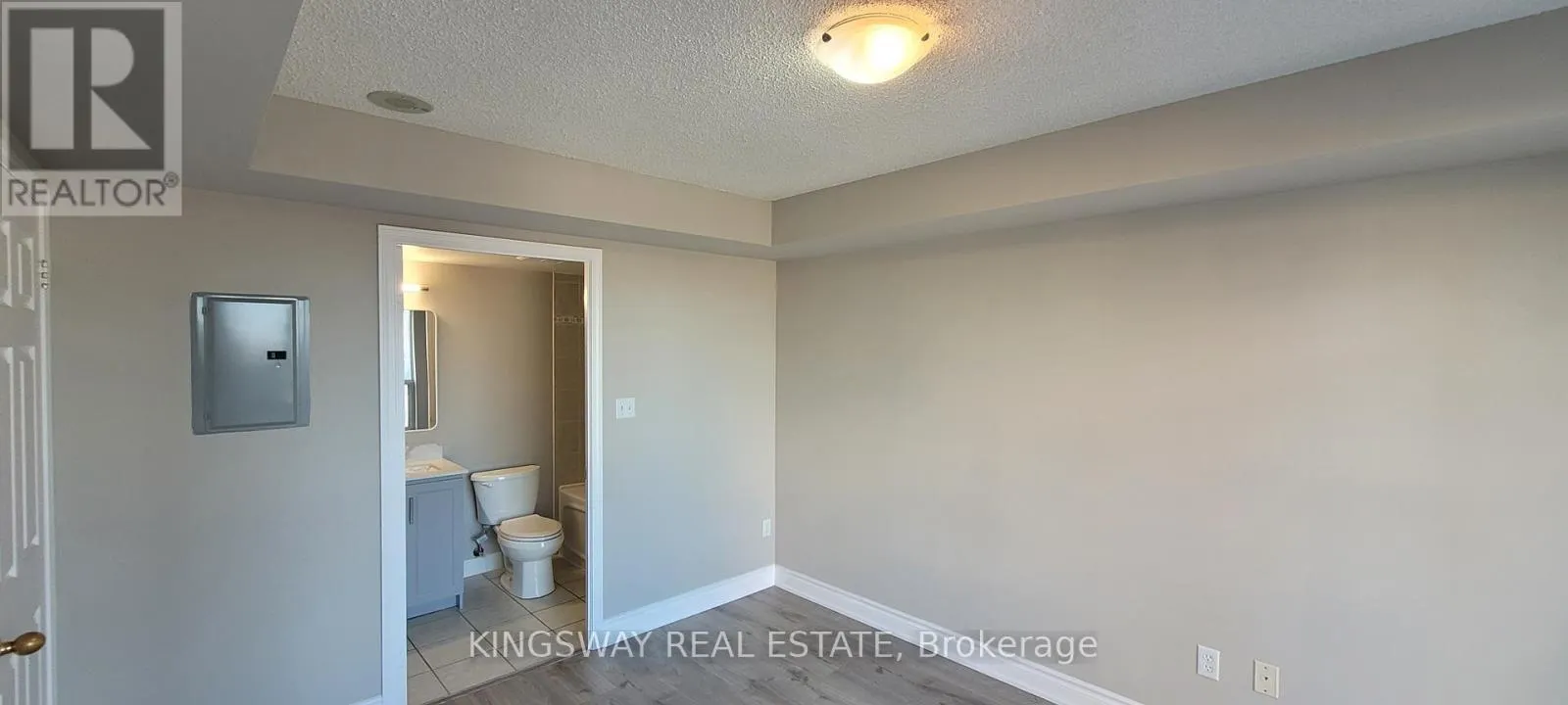 812 - 7 LORRAINE DRIVE