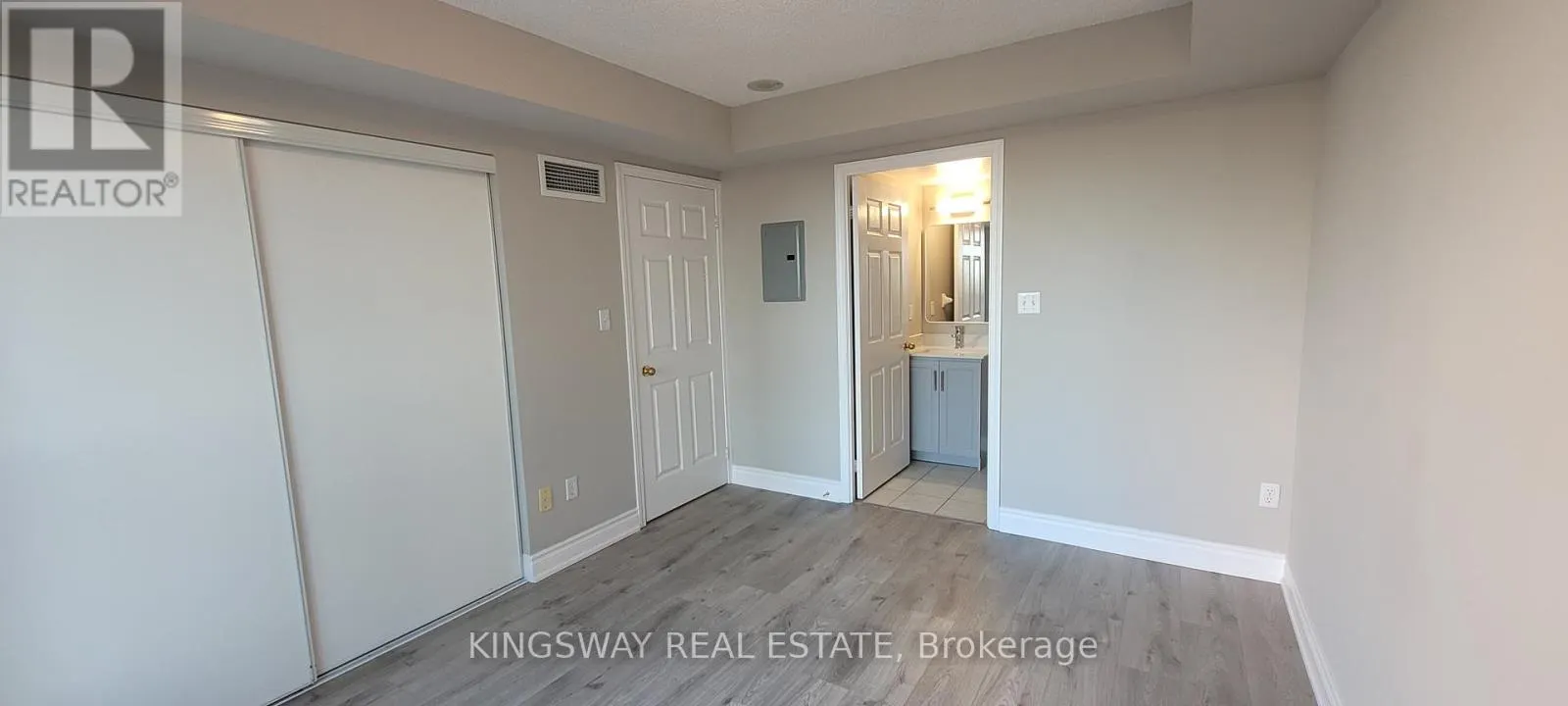 812 - 7 LORRAINE DRIVE