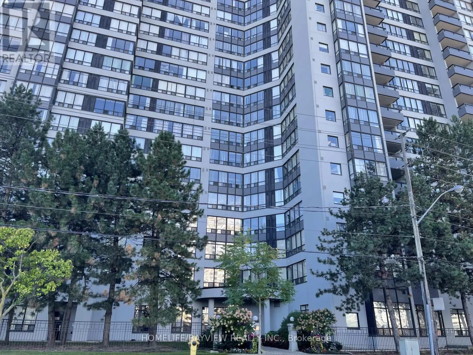 1712 - 7 BISHOP AVENUE