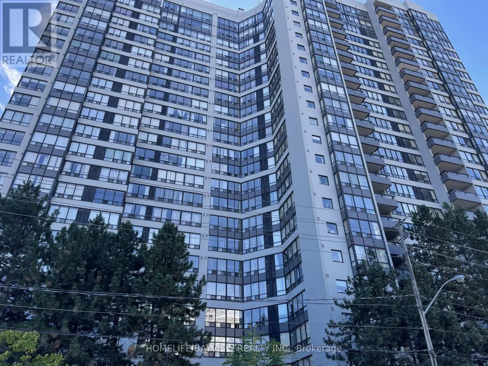 1712 - 7 BISHOP AVENUE