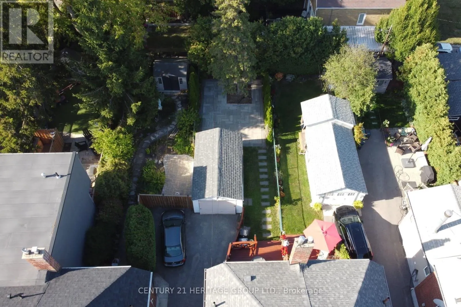 576 BROADWAY AVENUE