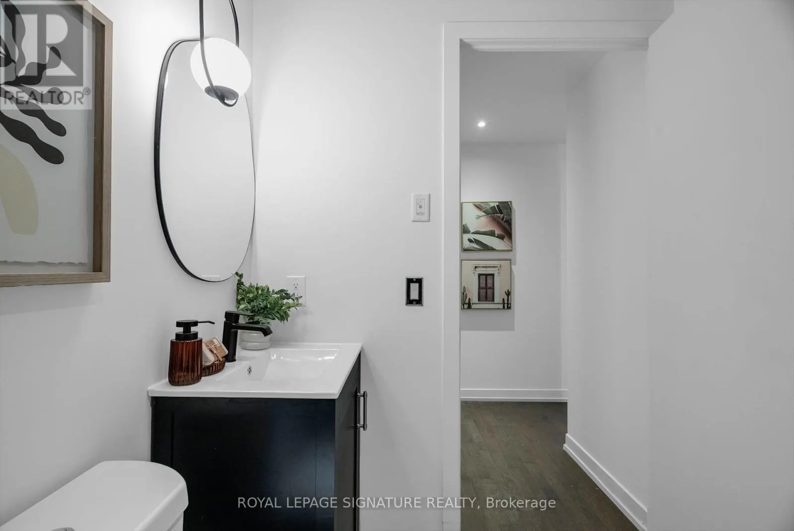 804 - 650 KING STREET W
