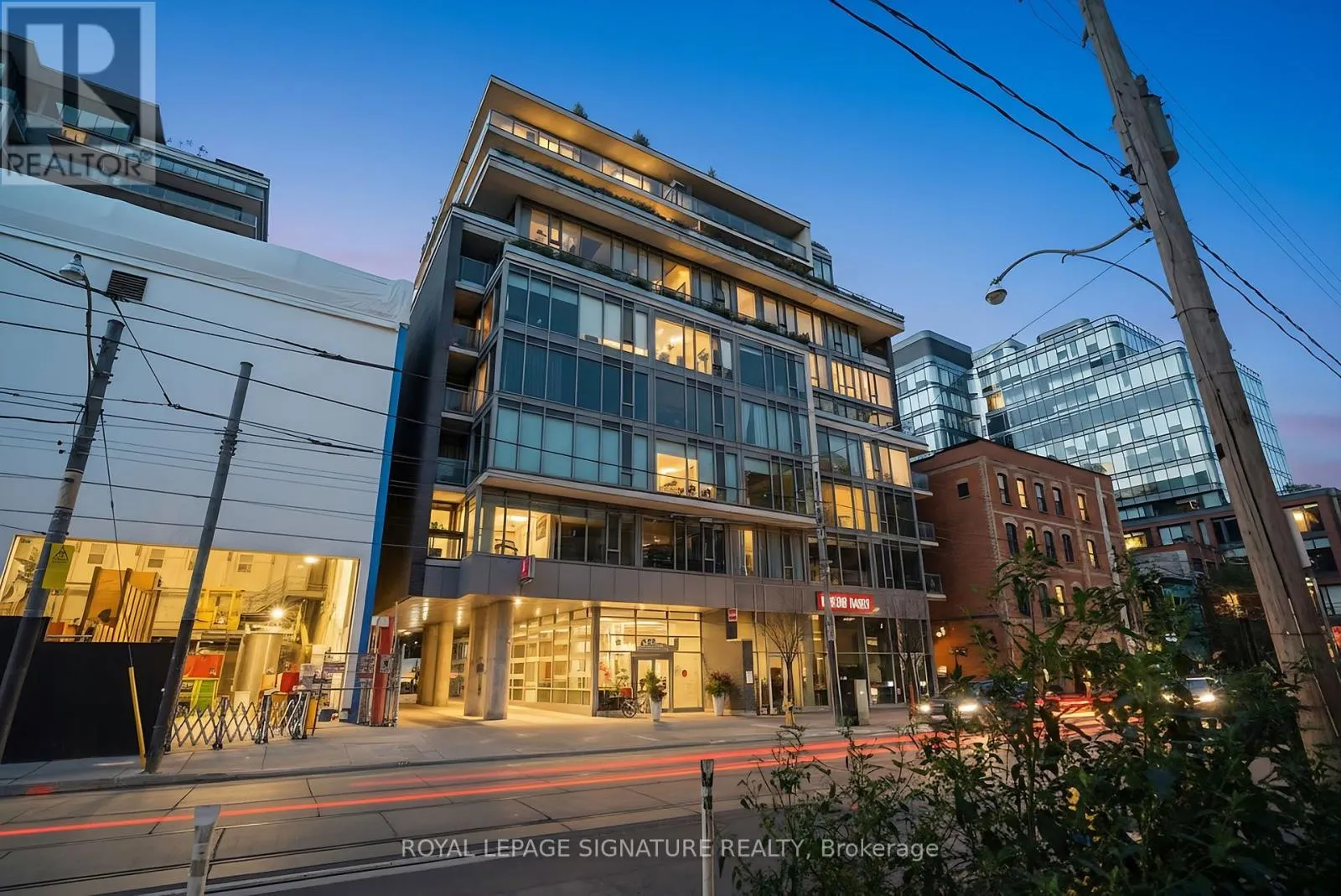 804 - 650 KING STREET W