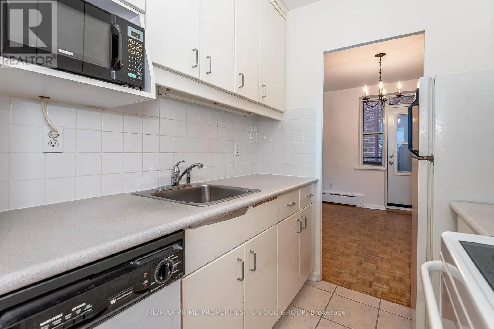 303 - 78 WARREN ROAD
