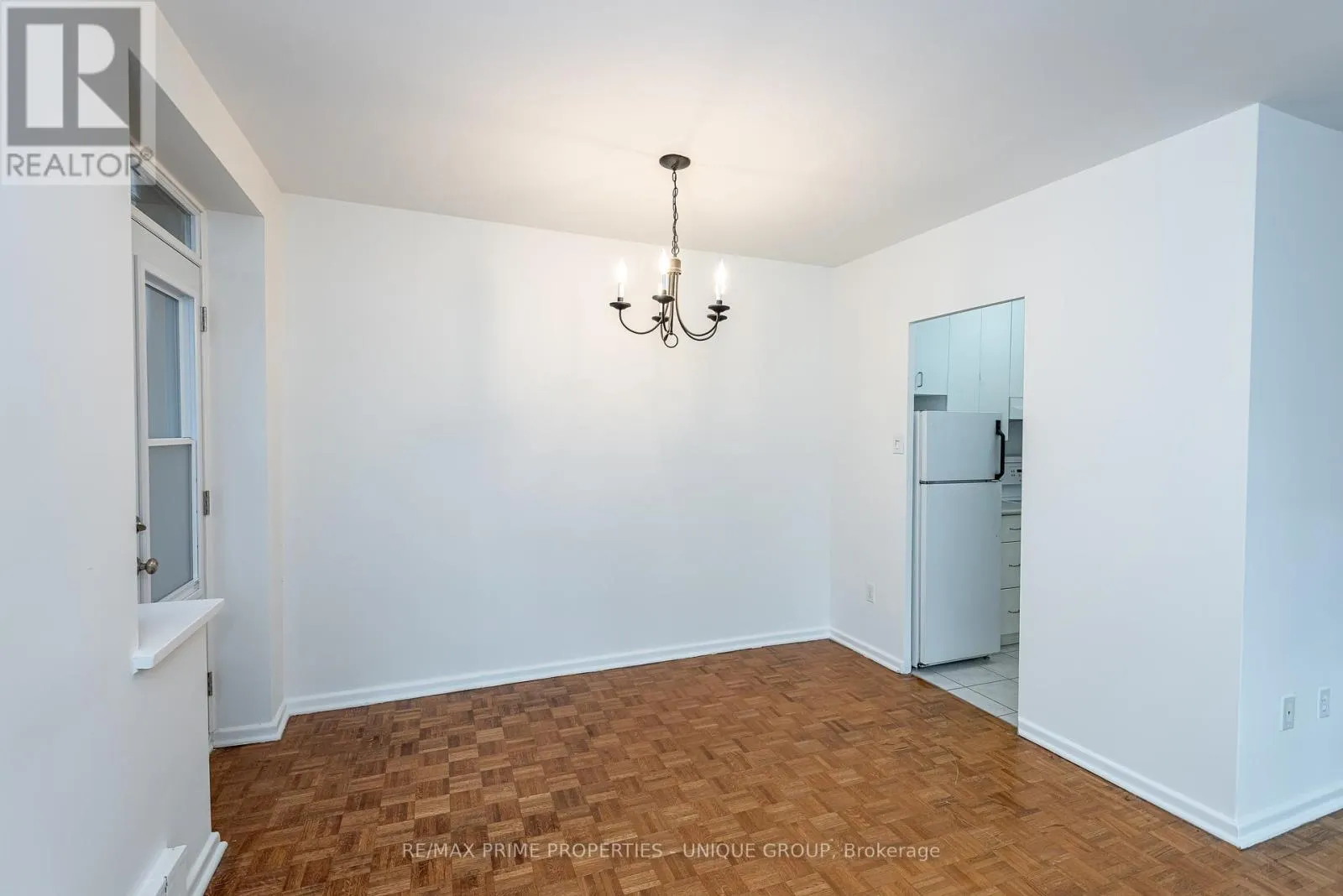 303 - 78 WARREN ROAD