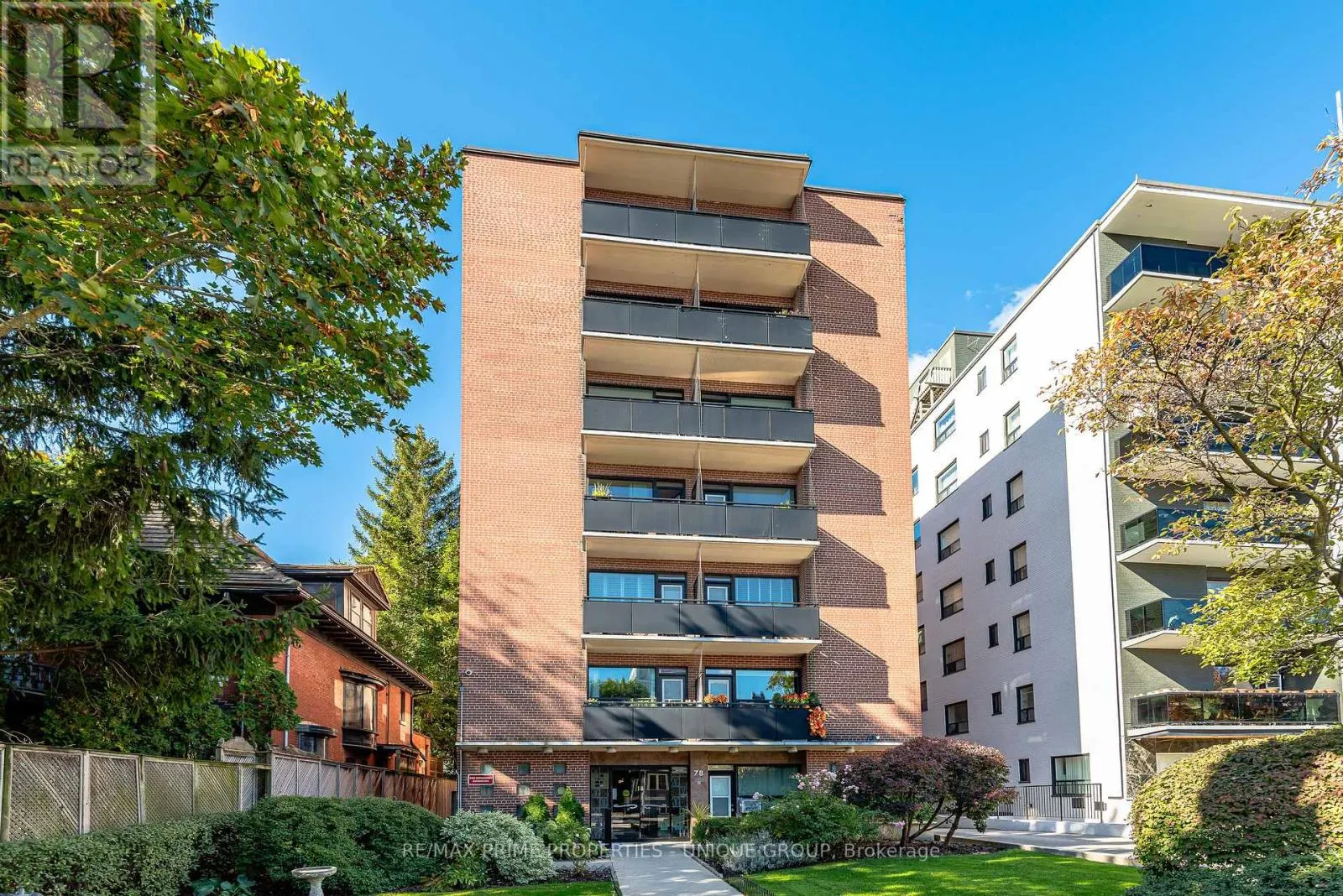 303 - 78 WARREN ROAD