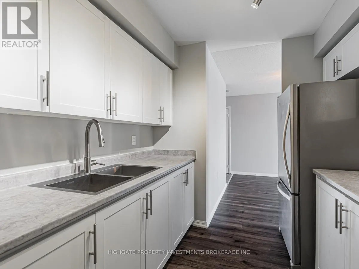 645 - 650 LAWRENCE AVENUE W