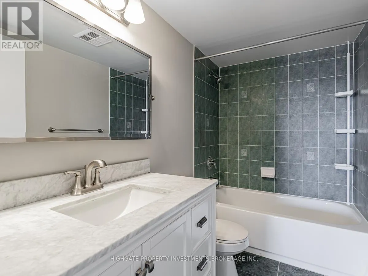 645 - 650 LAWRENCE AVENUE W