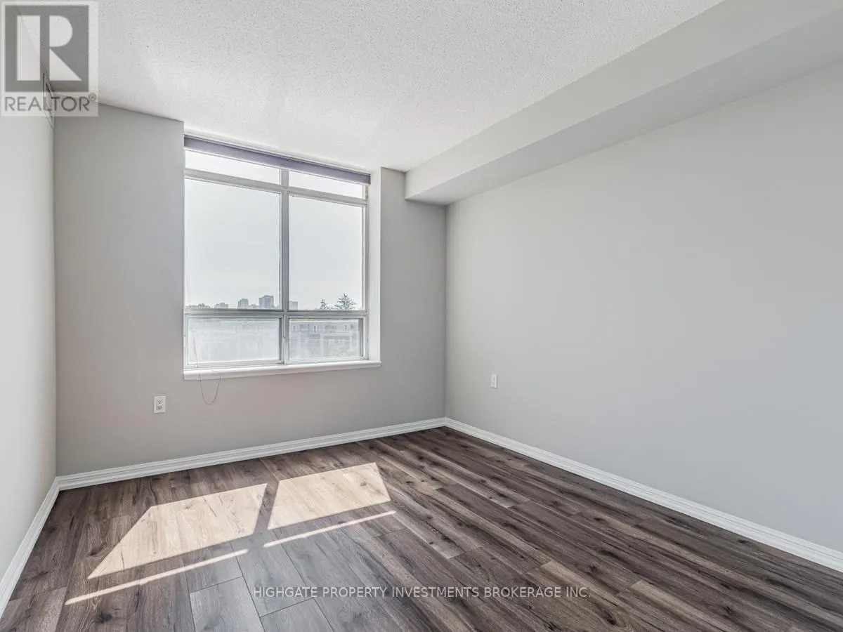 645 - 650 LAWRENCE AVENUE W