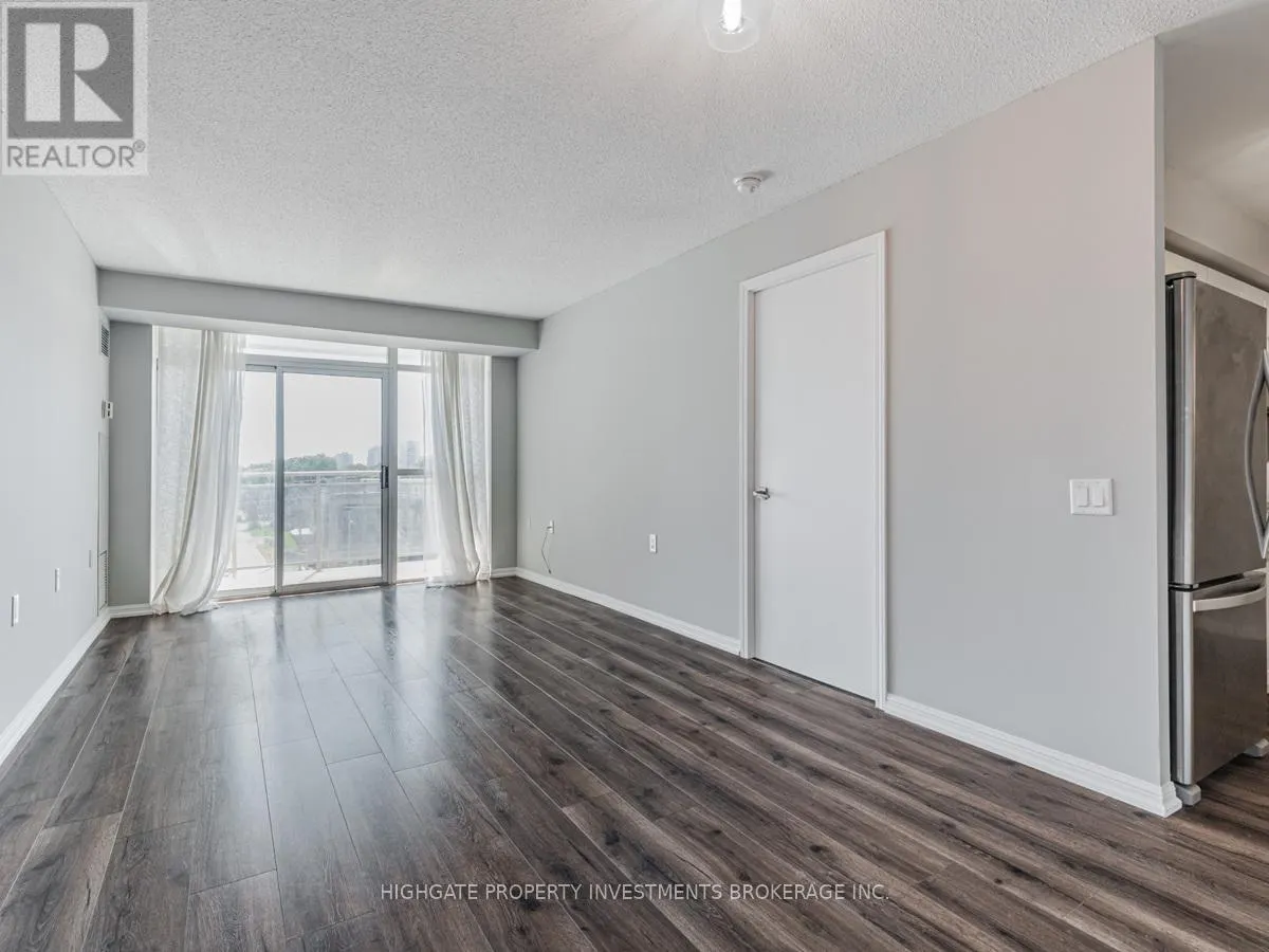 645 - 650 LAWRENCE AVENUE W