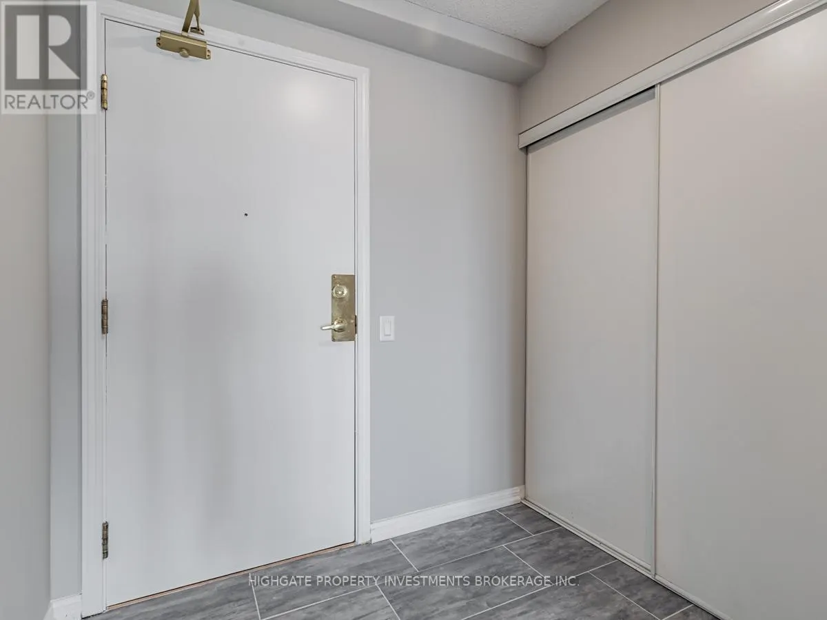 645 - 650 LAWRENCE AVENUE W