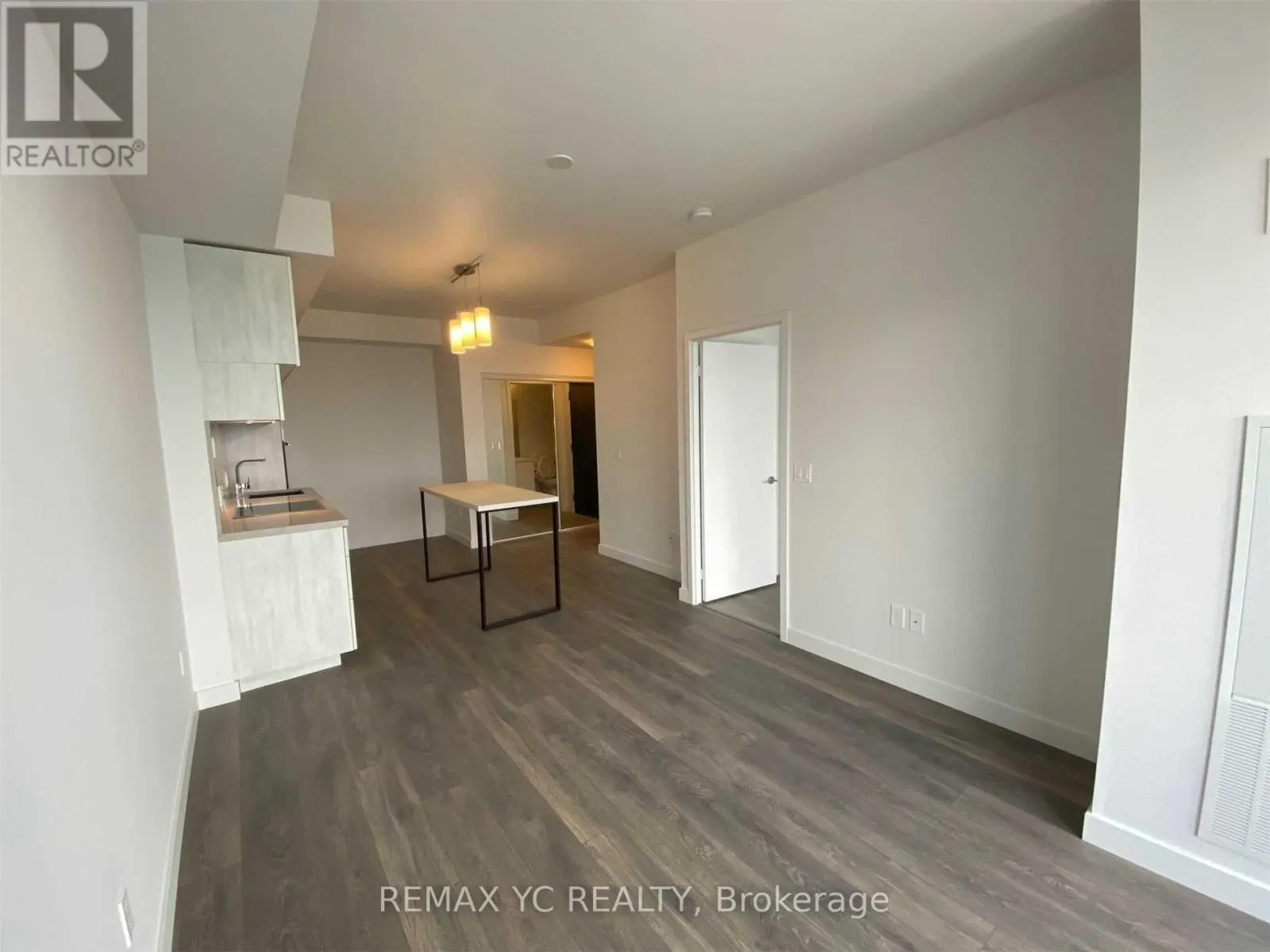 3206 - 8 EGLINTON AVENUE E