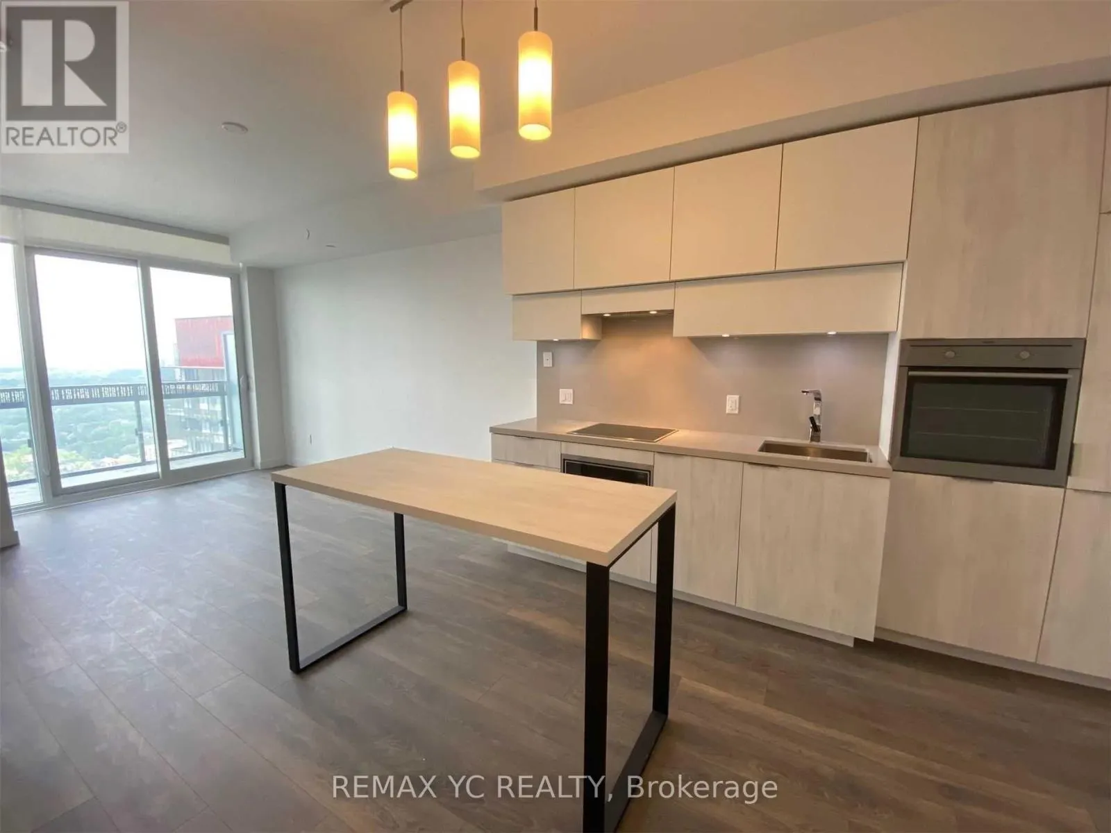 3206 - 8 EGLINTON AVENUE E