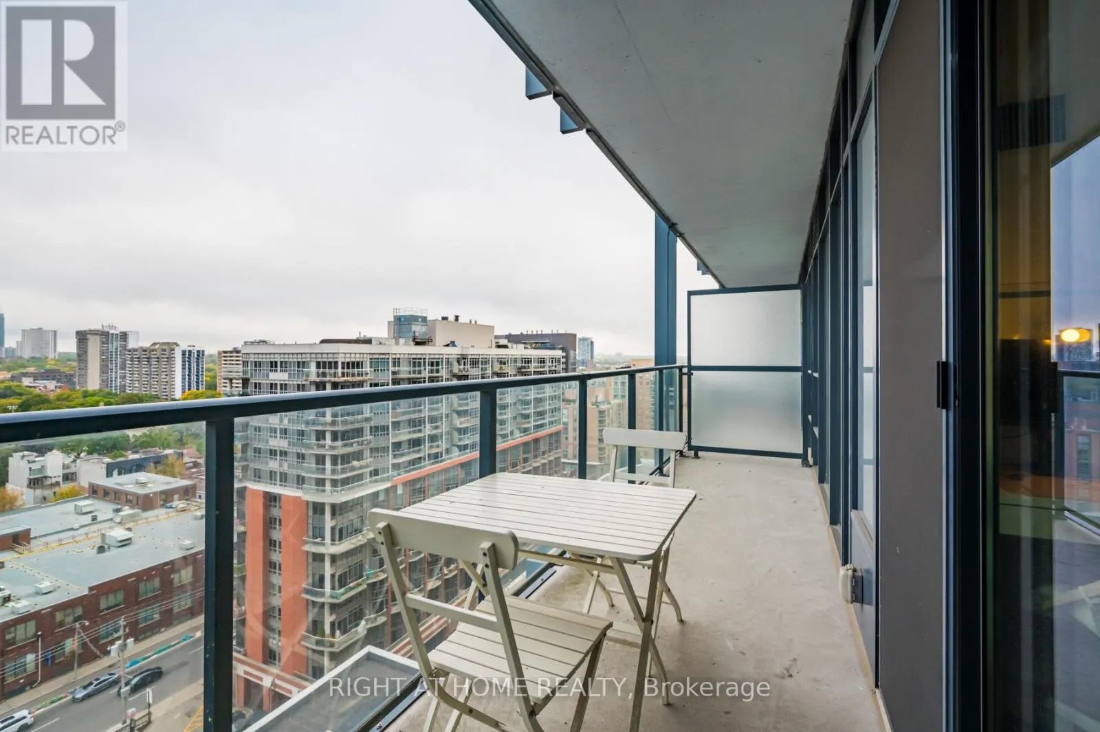 1415 - 105 GEORGE STREET