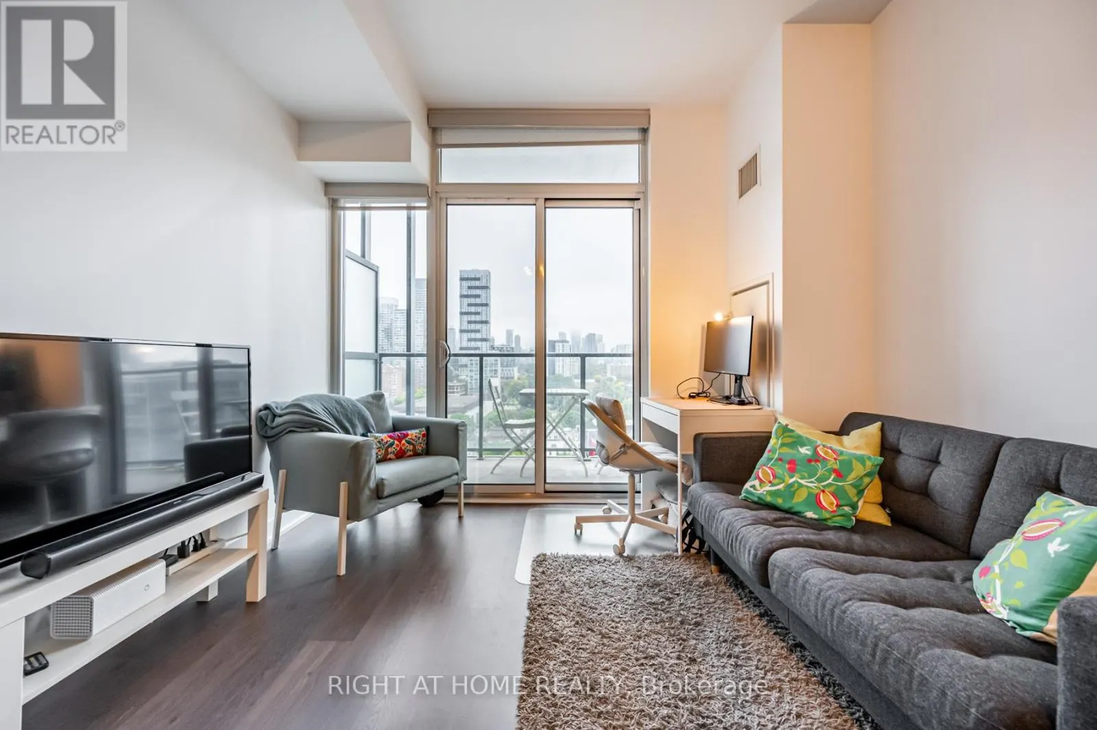 1415 - 105 GEORGE STREET