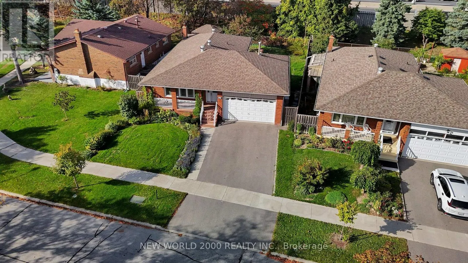 17 SQUIREWOOD ROAD