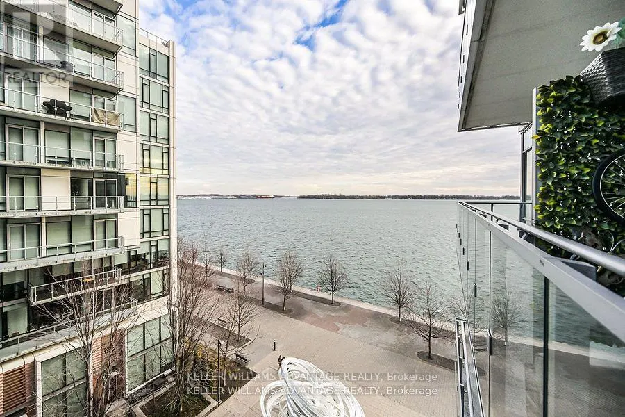 616 - 29 QUEENS QUAY E