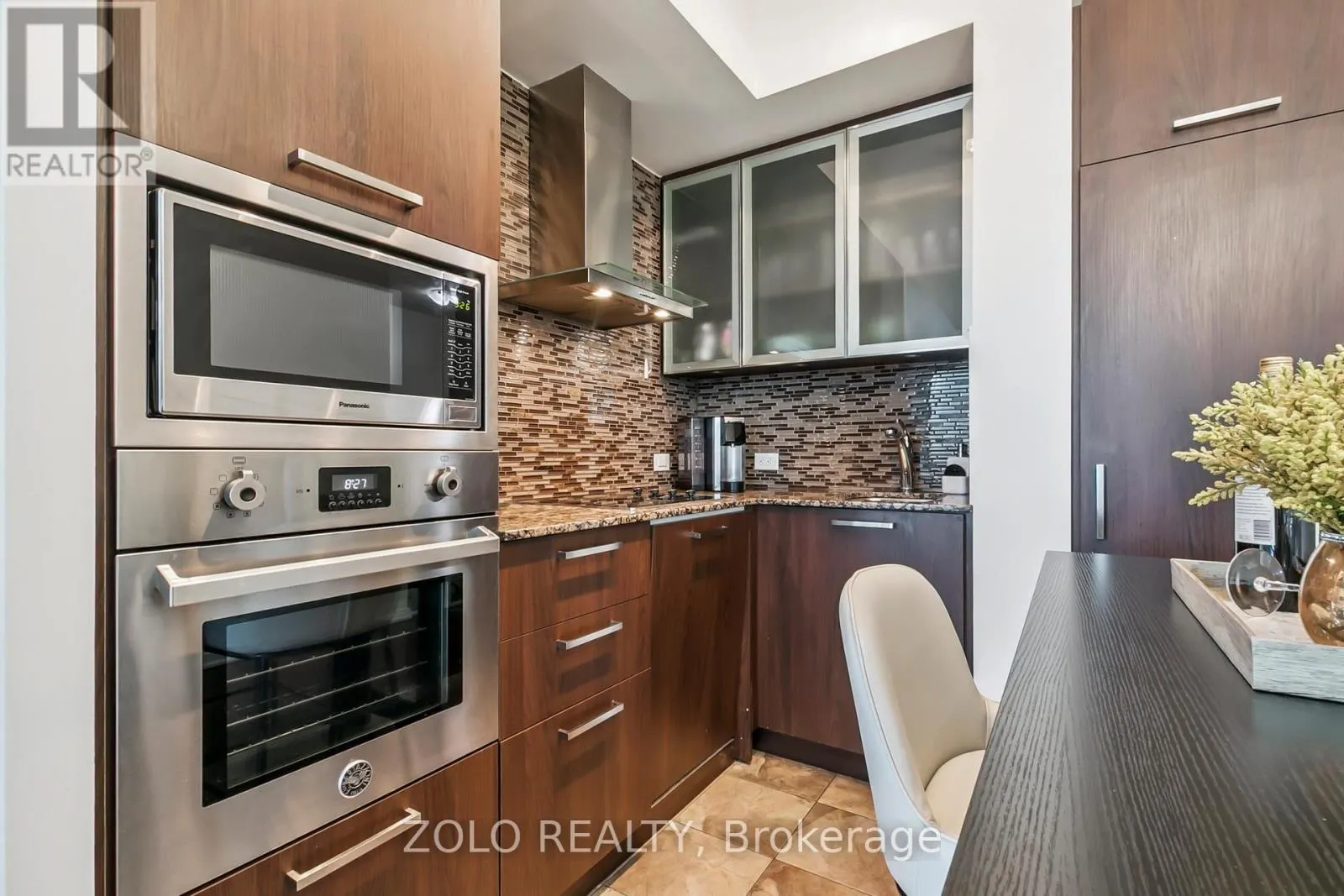 3410 - 14 YORK STREET