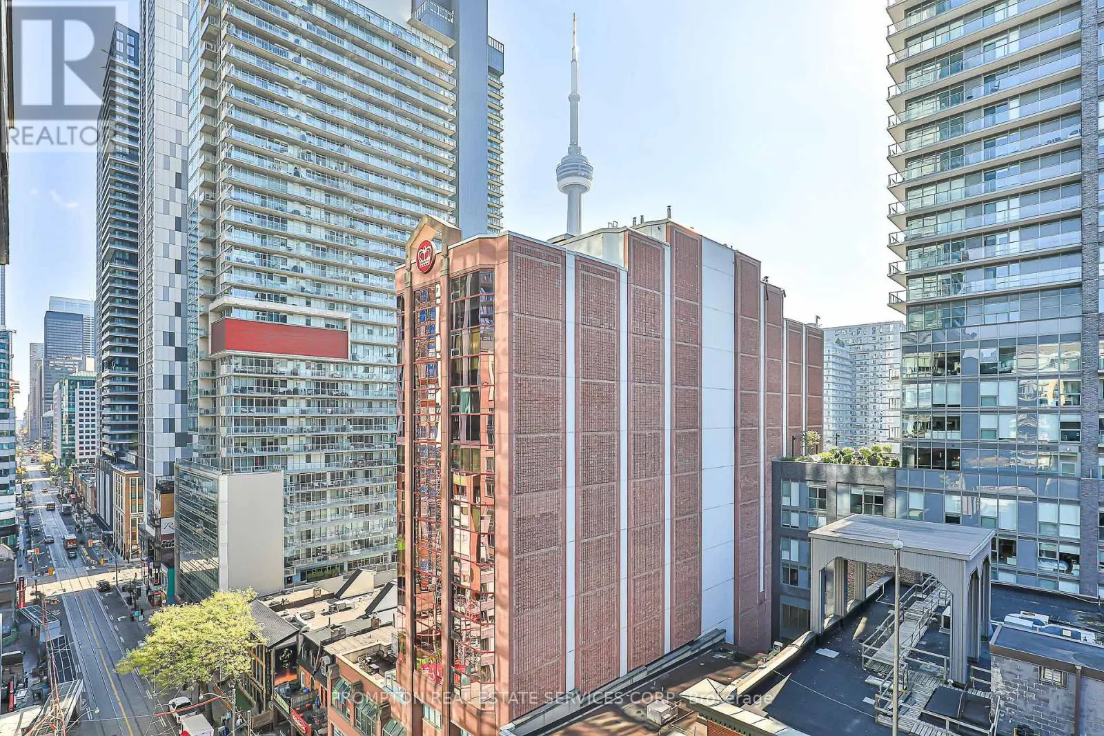 1216 - 438 KING STREET W